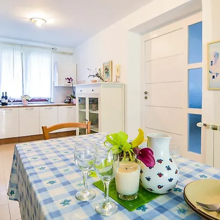 Apartments Lilly Banjole