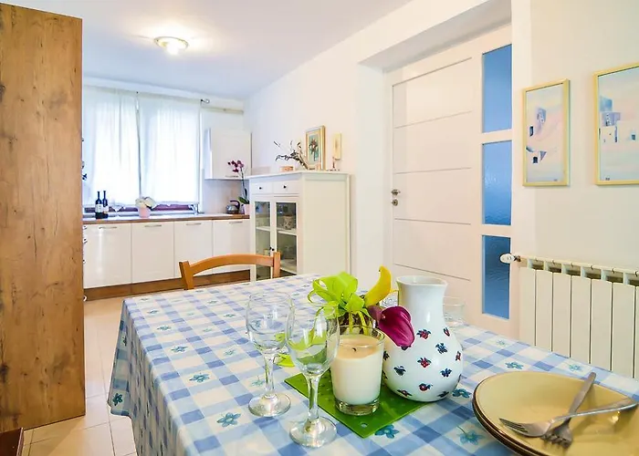 Apartments Lilly Banjole