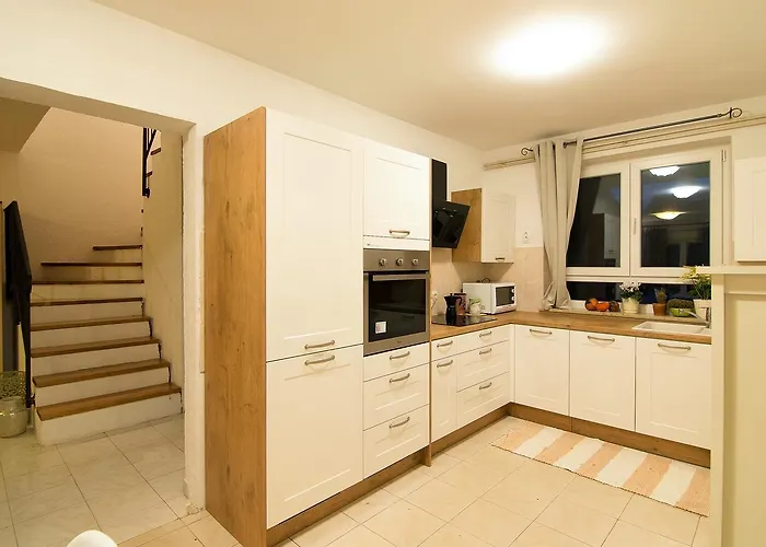 Apartman Apartments Lilly *