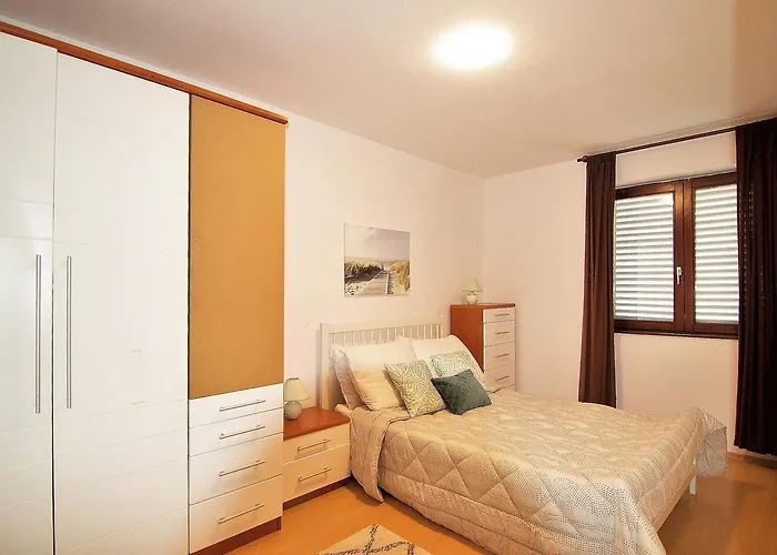 Apartments Lilly Banjole